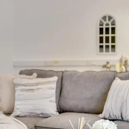 Boutique Apartment *